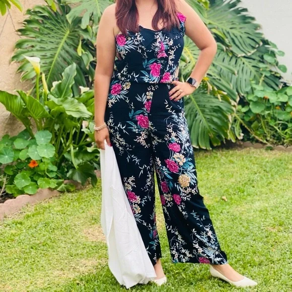 Floral romper L/XL - Picture 1 of 8